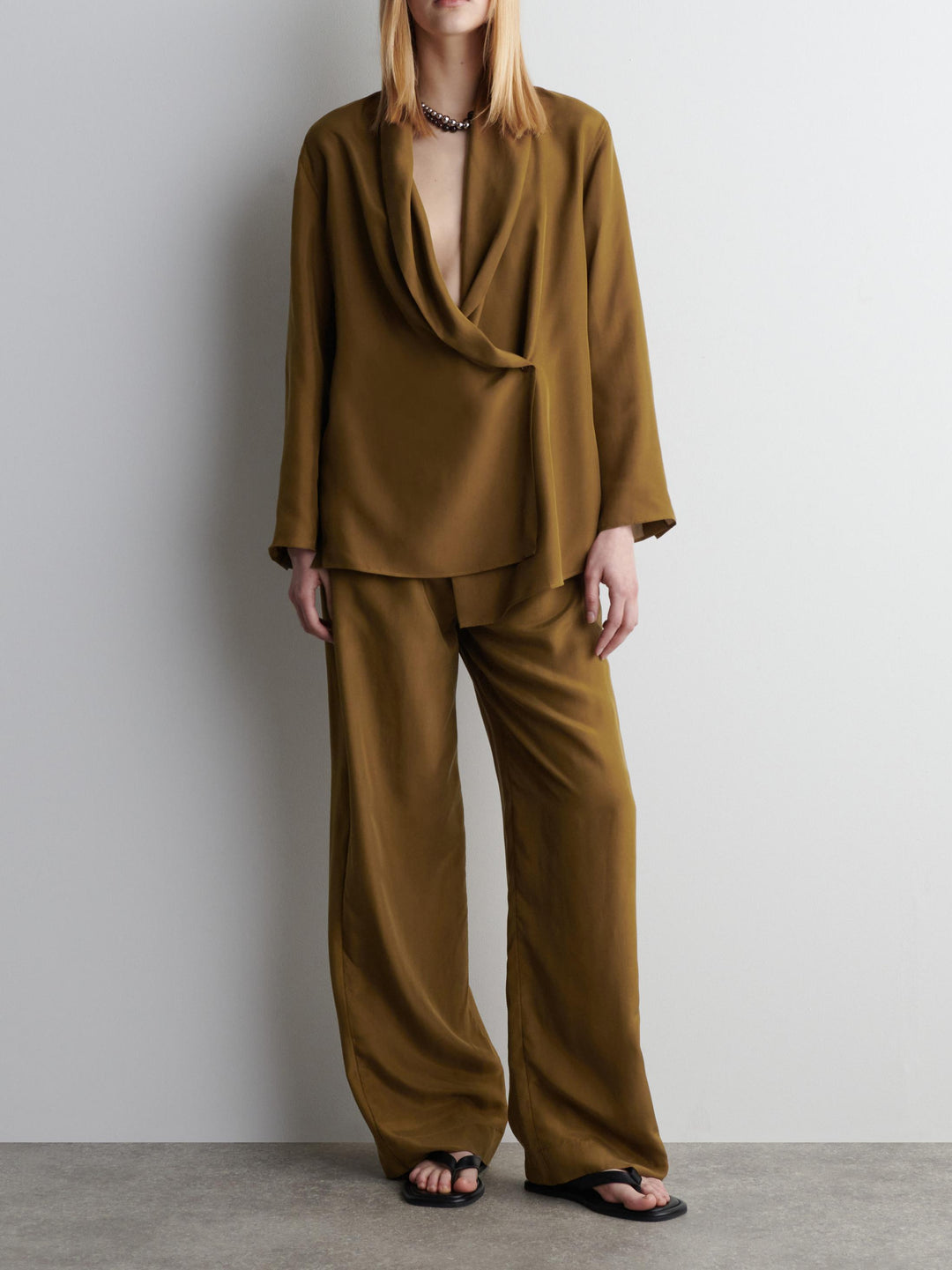 Shawl Lapel Blazer & Pants Set – Women’s Tailored Suit